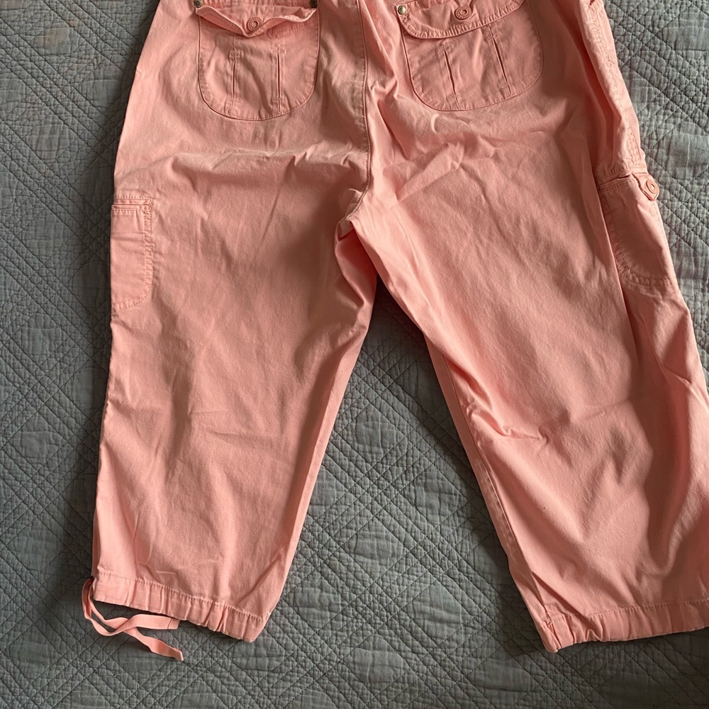 Gloria Vanderbilt Pink Cargo Shorts Relaxed Fit
